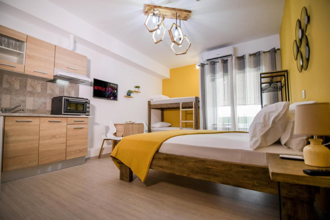 Gio Apartments Превеза Екстериор снимка